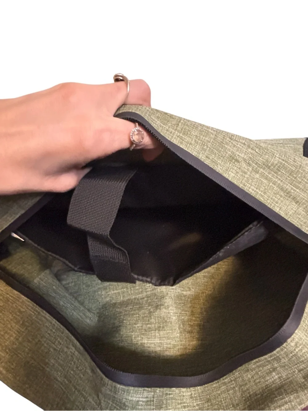 Body Glove Green Messenger Bag | Adjustable Crossbody Travel Bag